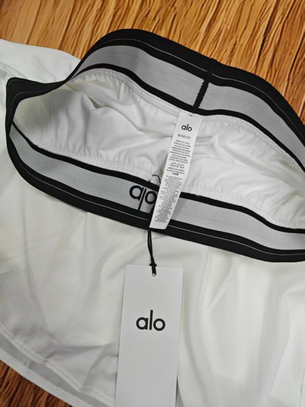 💞Alo Yoga Match Point Tennis Skirt White NWT✨Casual/Sporty Mini Skirt - Picture 7 of 8